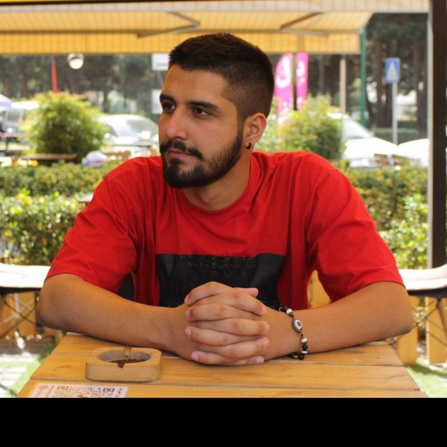 رامین اسفندیاری