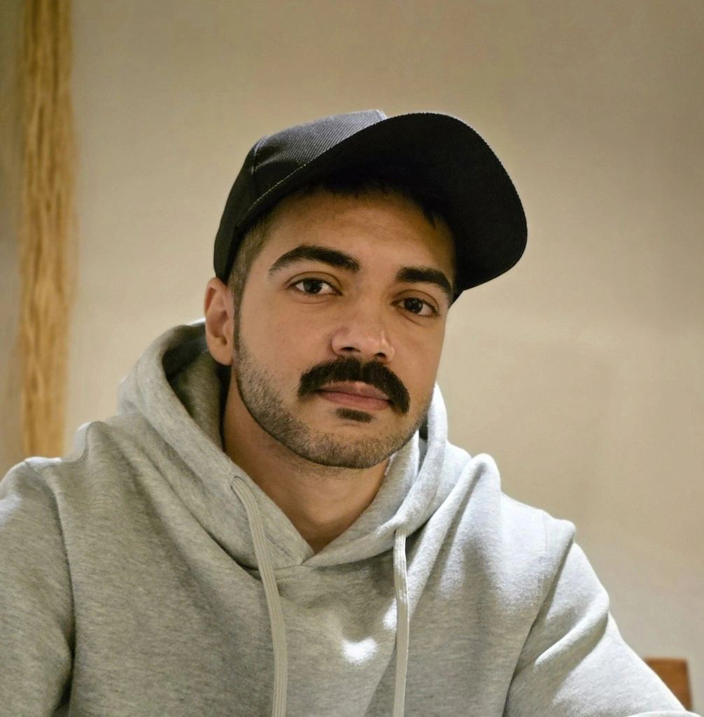 جواد عاقبتی